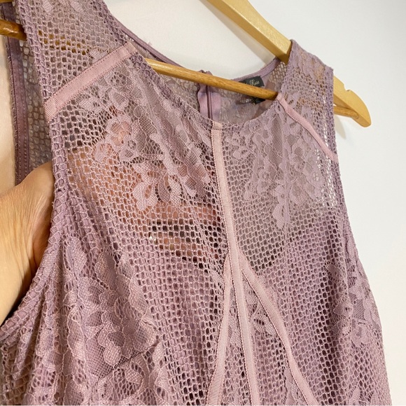 Lily Rose lacy lavender dress, size Medium - Picture 4 of 8